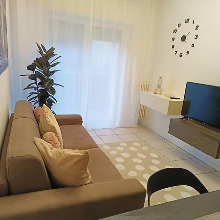 Blancohouse De Carolis - Tra Mare E Centro 里米尼